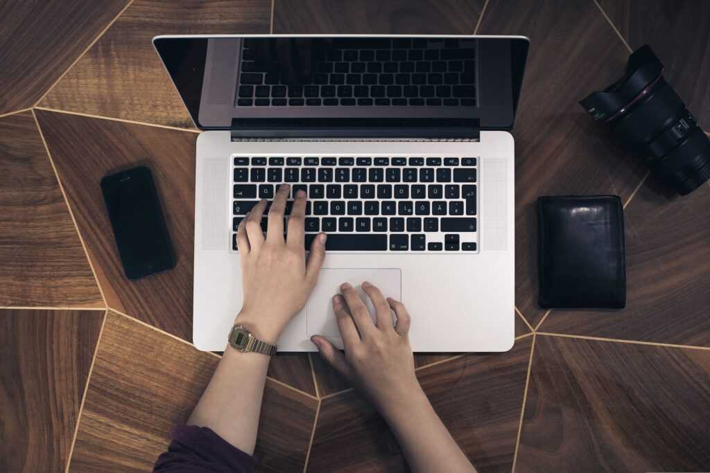 pexels laptop 1842297